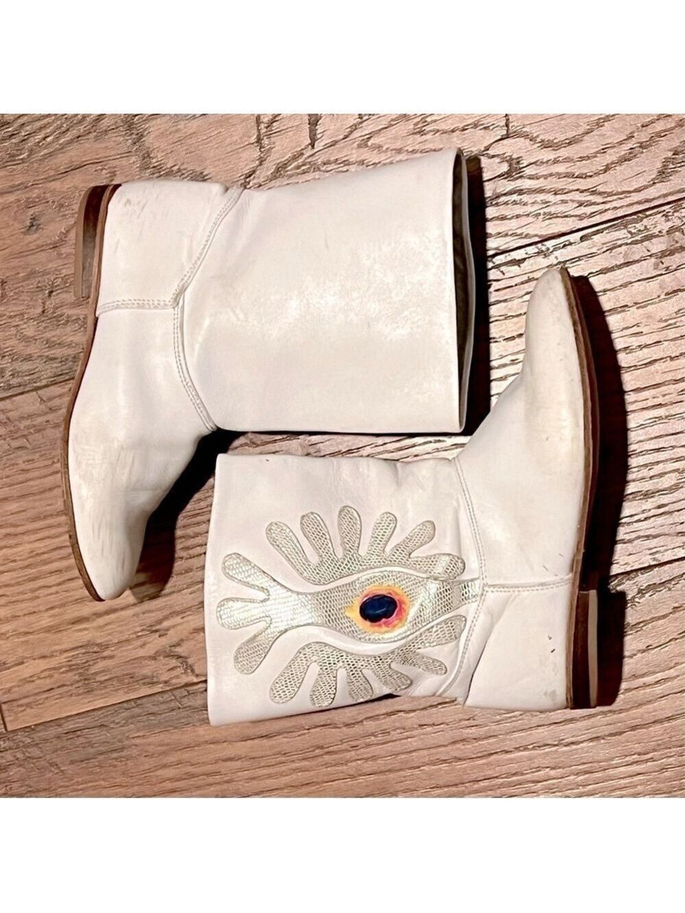DE ARTO white toddler leather boots. Made in Italy.  Size 39